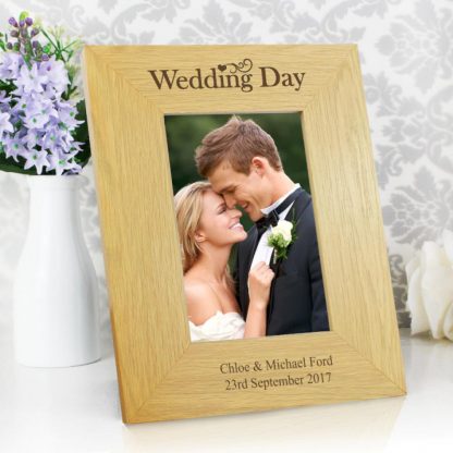 Personalised Oak Finish 6x4 Wedding Day Photo Frame