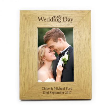 Personalised Oak Finish 6x4 Wedding Day Photo Frame