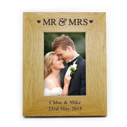 Personalised Oak Finish 6x4 Mr & Mrs Wooden Photo Frame